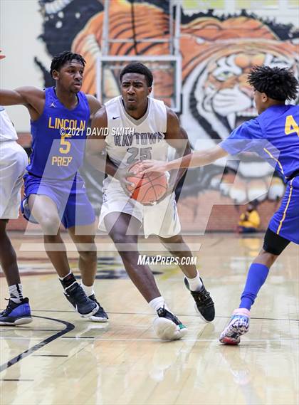 Thumbnail 1 in Lincoln College Prep vs Raytown (Summit Grill Shootout) photogallery.
