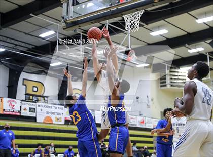 Thumbnail 1 in Lincoln College Prep vs Raytown (Summit Grill Shootout) photogallery.
