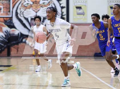 Thumbnail 2 in Lincoln College Prep vs Raytown (Summit Grill Shootout) photogallery.