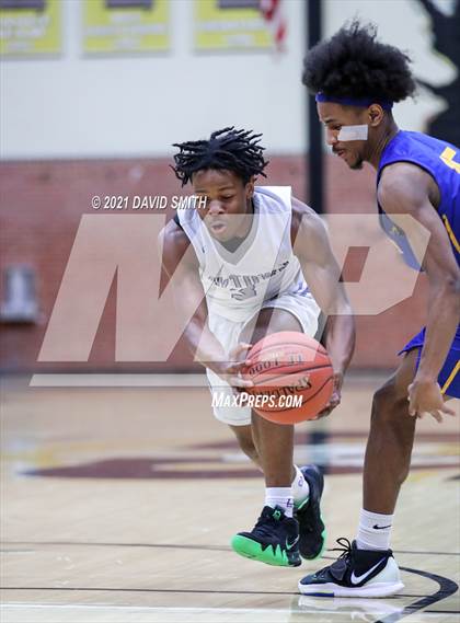 Thumbnail 3 in Lincoln College Prep vs Raytown (Summit Grill Shootout) photogallery.