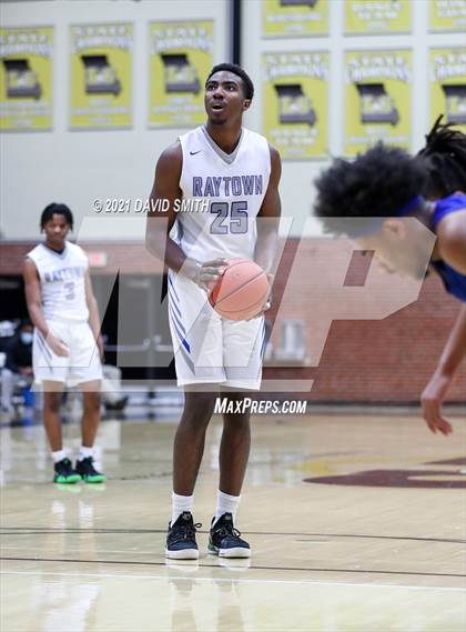 Thumbnail 2 in Lincoln College Prep vs Raytown (Summit Grill Shootout) photogallery.