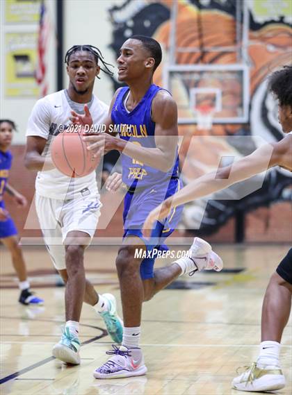 Thumbnail 1 in Lincoln College Prep vs Raytown (Summit Grill Shootout) photogallery.