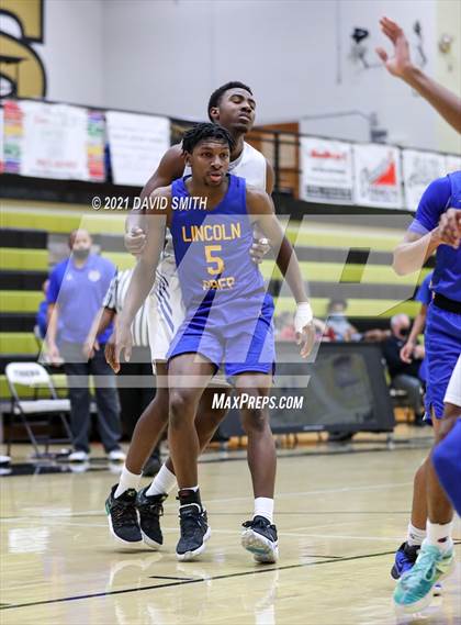 Thumbnail 1 in Lincoln College Prep vs Raytown (Summit Grill Shootout) photogallery.