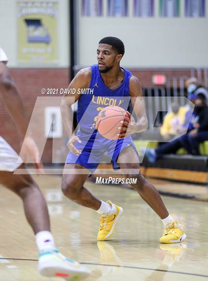 Thumbnail 2 in Lincoln College Prep vs Raytown (Summit Grill Shootout) photogallery.