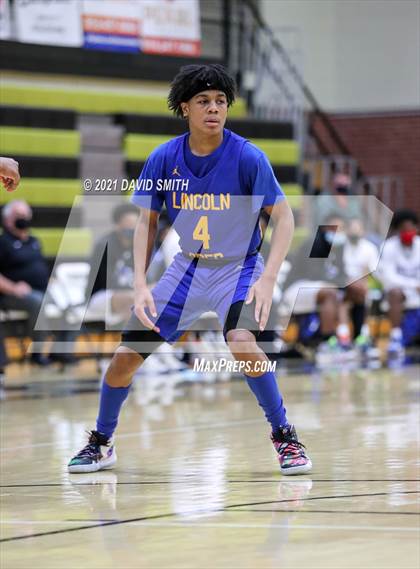 Thumbnail 2 in Lincoln College Prep vs Raytown (Summit Grill Shootout) photogallery.