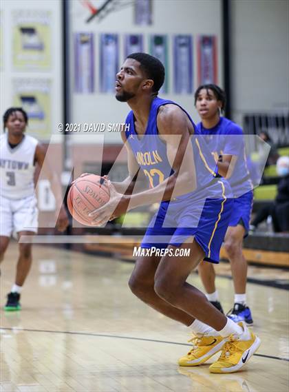 Thumbnail 1 in Lincoln College Prep vs Raytown (Summit Grill Shootout) photogallery.