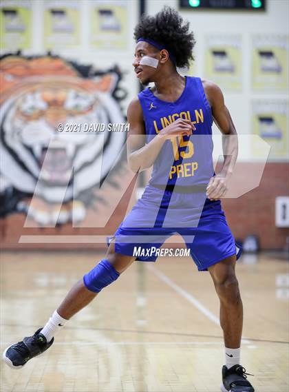 Thumbnail 3 in Lincoln College Prep vs Raytown (Summit Grill Shootout) photogallery.