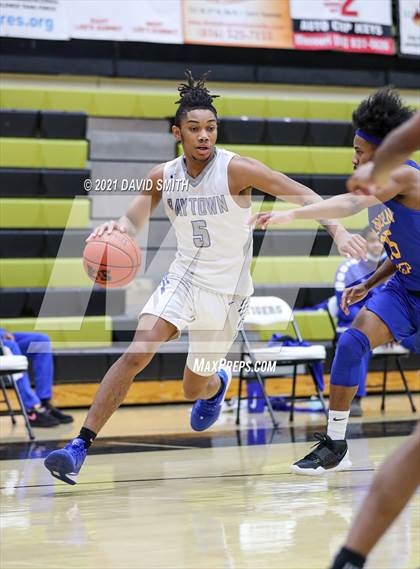 Thumbnail 2 in Lincoln College Prep vs Raytown (Summit Grill Shootout) photogallery.