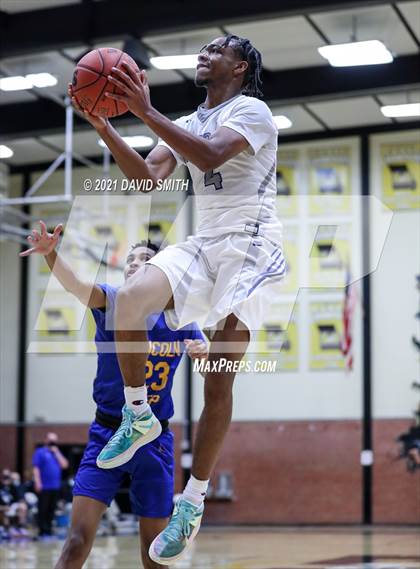 Thumbnail 3 in Lincoln College Prep vs Raytown (Summit Grill Shootout) photogallery.