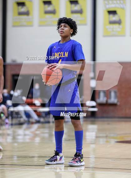 Thumbnail 2 in Lincoln College Prep vs Raytown (Summit Grill Shootout) photogallery.