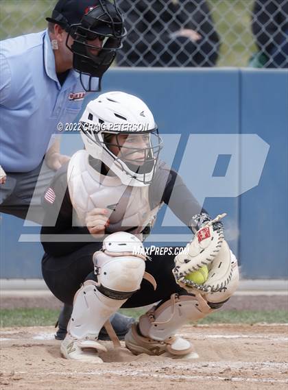 Thumbnail 2 in Uintah @ Farmington photogallery.