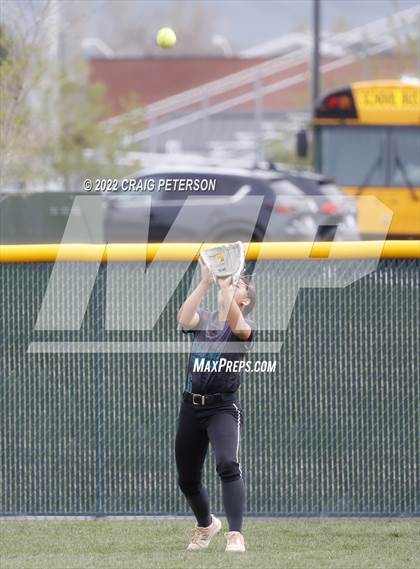 Thumbnail 2 in Uintah @ Farmington photogallery.