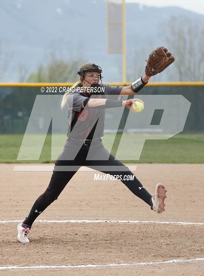 Thumbnail 2 in Uintah @ Farmington photogallery.