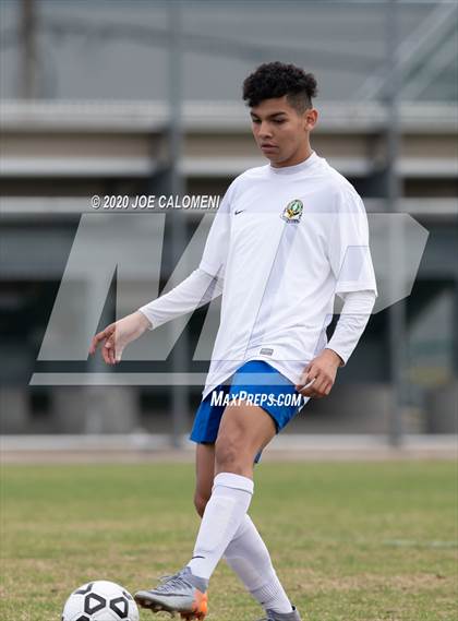Thumbnail 2 in Lee [Robert E.] vs MacArthur [Douglas] (NEISD Soccer Tournament) photogallery.