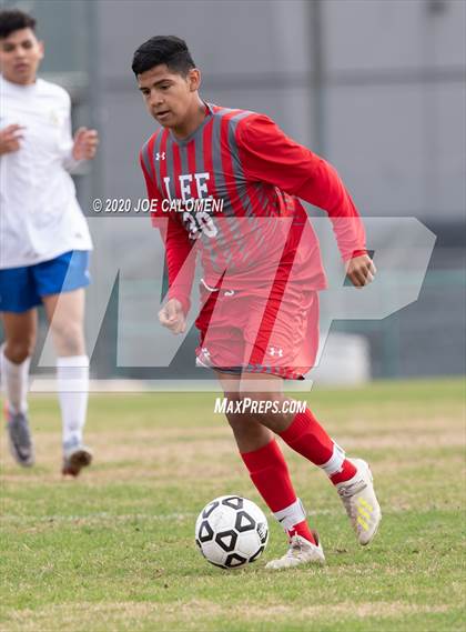Thumbnail 1 in Lee [Robert E.] vs MacArthur [Douglas] (NEISD Soccer Tournament) photogallery.