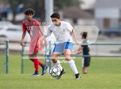 Thumbnail 1 in Lee [Robert E.] vs MacArthur [Douglas] (NEISD Soccer Tournament) photogallery.