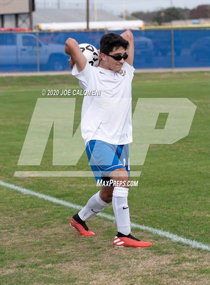 Thumbnail 1 in Lee [Robert E.] vs MacArthur [Douglas] (NEISD Soccer Tournament) photogallery.