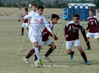 Thumbnail 3 in Rancho Buena Vista vs Mater Dei photogallery.