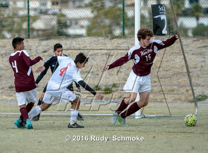Thumbnail 3 in Rancho Buena Vista vs Mater Dei photogallery.
