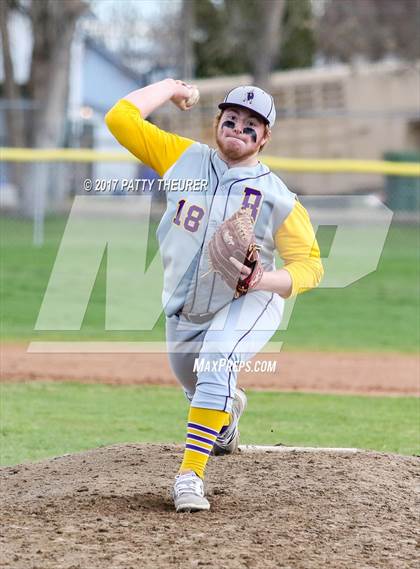 Thumbnail 2 in Burns vs. New Plymouth (Treasure Valley Invitational) photogallery.