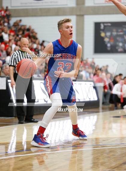 Thumbnail 2 in Richfield vs. Manti (UHSAA 3A Championship) photogallery.
