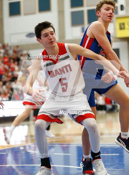 Thumbnail 3 in Richfield vs. Manti (UHSAA 3A Championship) photogallery.
