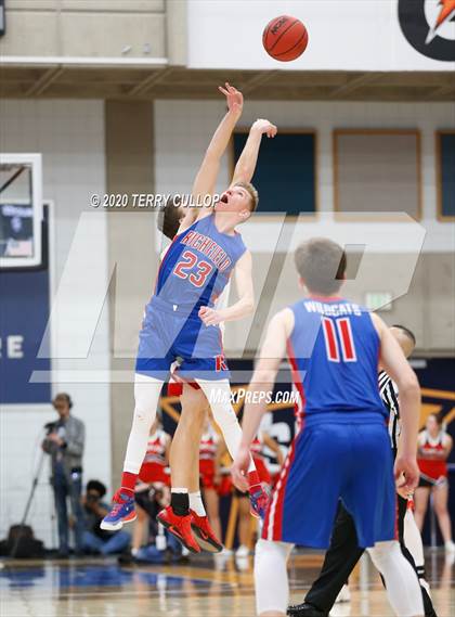 Thumbnail 3 in Richfield vs. Manti (UHSAA 3A Championship) photogallery.