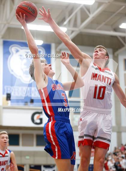 Thumbnail 1 in Richfield vs. Manti (UHSAA 3A Championship) photogallery.