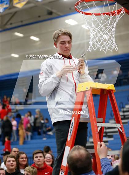 Thumbnail 3 in Richfield vs. Manti (UHSAA 3A Championship) photogallery.