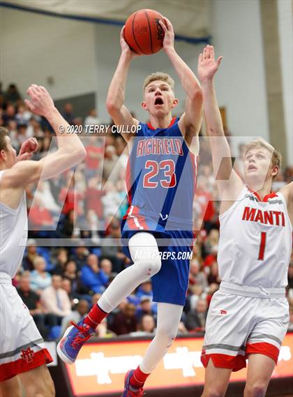 Thumbnail 1 in Richfield vs. Manti (UHSAA 3A Championship) photogallery.