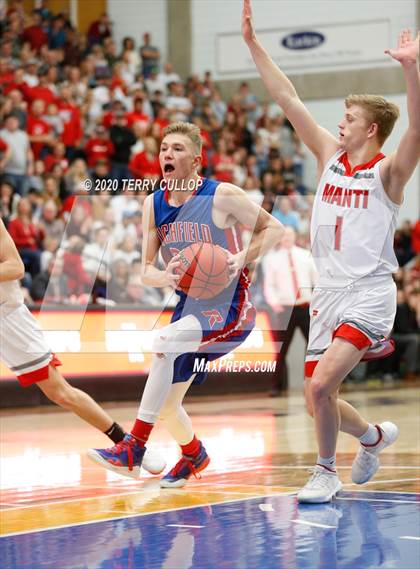 Thumbnail 3 in Richfield vs. Manti (UHSAA 3A Championship) photogallery.
