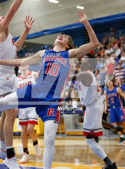 Thumbnail 1 in Richfield vs. Manti (UHSAA 3A Championship) photogallery.