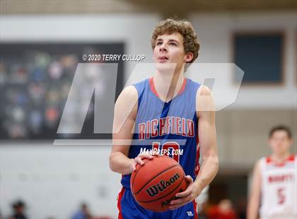 Thumbnail 3 in Richfield vs. Manti (UHSAA 3A Championship) photogallery.