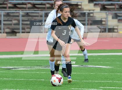 Thumbnail 2 in California vs. Clovis West photogallery.