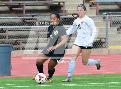 Thumbnail 3 in California vs. Clovis West photogallery.