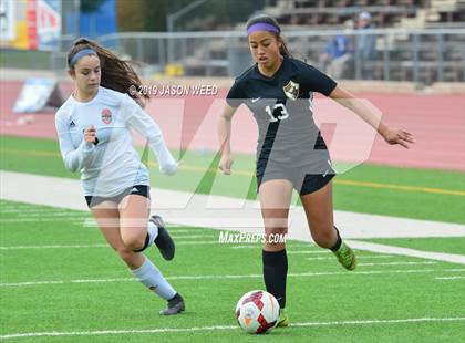 Thumbnail 1 in California vs. Clovis West photogallery.