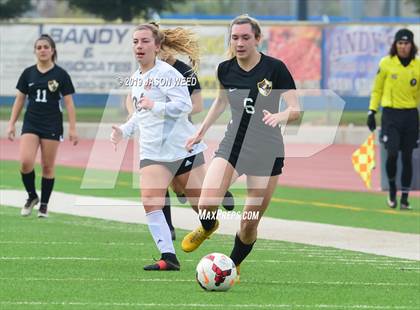 Thumbnail 1 in California vs. Clovis West photogallery.