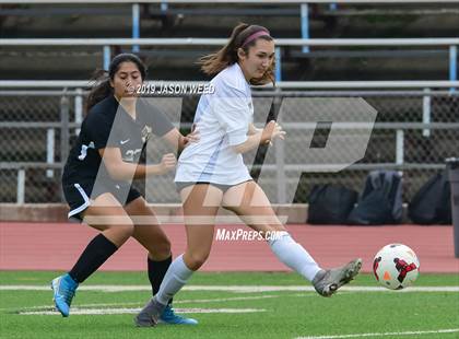 Thumbnail 3 in California vs. Clovis West photogallery.