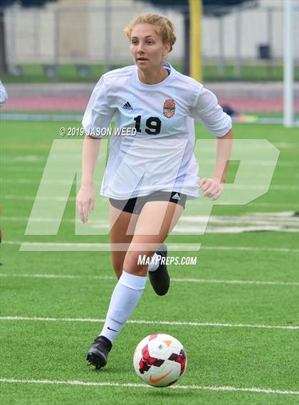 Thumbnail 2 in California vs. Clovis West photogallery.