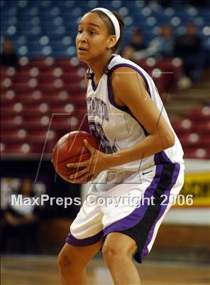 Thumbnail 2 in Bishop Amat vs. Sacramento (CIF State D3 Final) photogallery.