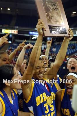 Thumbnail 1 in Bishop Amat vs. Sacramento (CIF State D3 Final) photogallery.