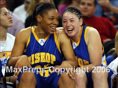 Thumbnail 1 in Bishop Amat vs. Sacramento (CIF State D3 Final) photogallery.