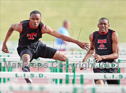 Thumbnail 3 in 2011 Texas Region 1 District 2-5A T&F Championships photogallery.