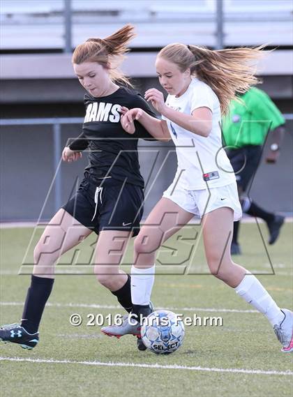 Thumbnail 2 in Green Mountain vs Rampart photogallery.