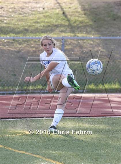 Thumbnail 1 in Green Mountain vs Rampart photogallery.