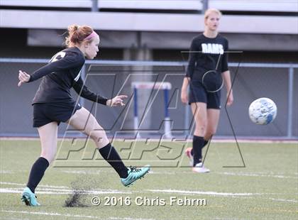Thumbnail 2 in Green Mountain vs Rampart photogallery.