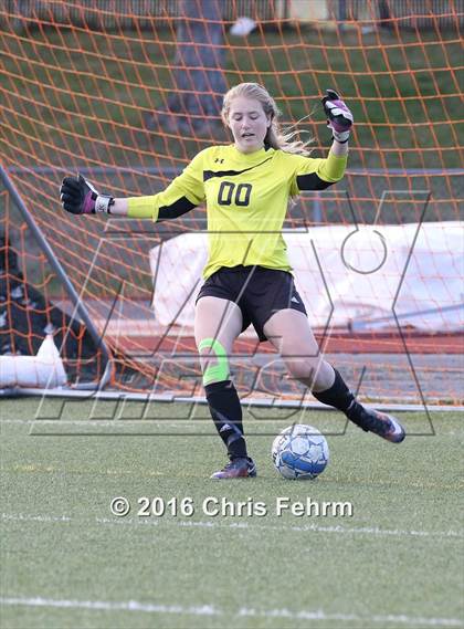 Thumbnail 1 in Green Mountain vs Rampart photogallery.