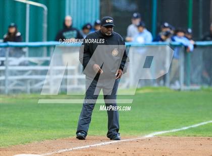 Thumbnail 3 in Monroe vs Eagle Rock (CIF LACS D2 Final) photogallery.