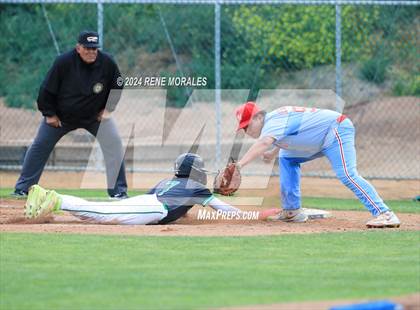 Thumbnail 3 in Monroe vs Eagle Rock (CIF LACS D2 Final) photogallery.