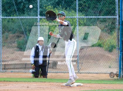 Thumbnail 2 in Monroe vs Eagle Rock (CIF LACS D2 Final) photogallery.